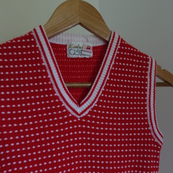 Vintage Red and White Knit Sweater Vest Size Small - Picture 2 of 3